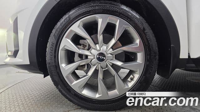Kia Sorento 2021 — Фото 5/20