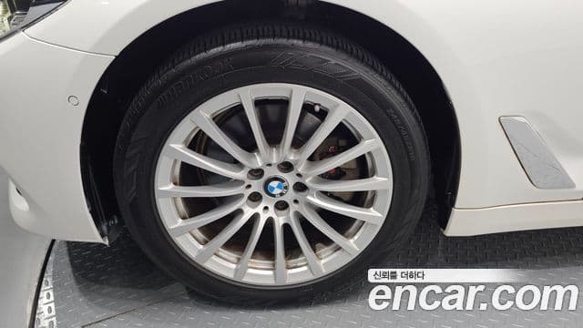 BMW 5 Series 2020 — фото 5 из 20