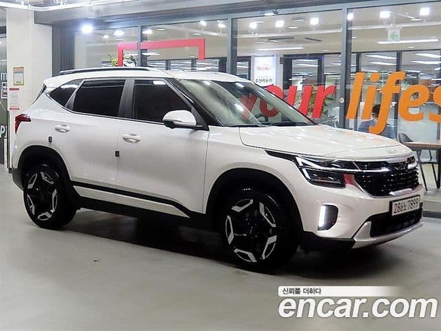 Kia Seltos 2023 — ფოტო 9/18