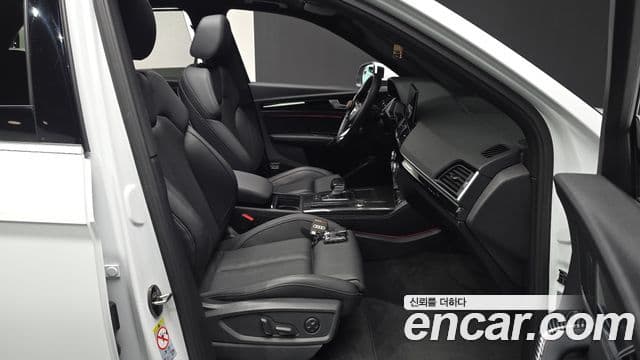 Audi Q5 2022 — Şəkil 12/20