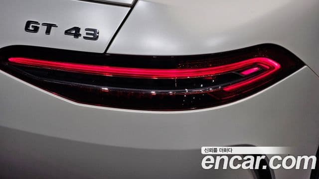 Mercedes-Benz AMG GT 2023 — Photo 12/30