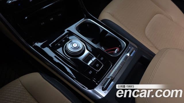 Kia Carnival 2023 — ფოტო 9/20