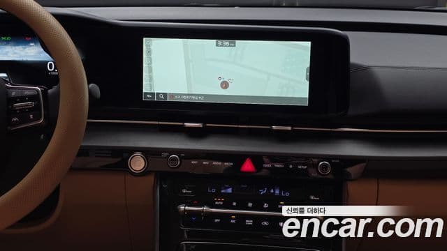 Kia Carnival 2023 — ფოტო 14/20