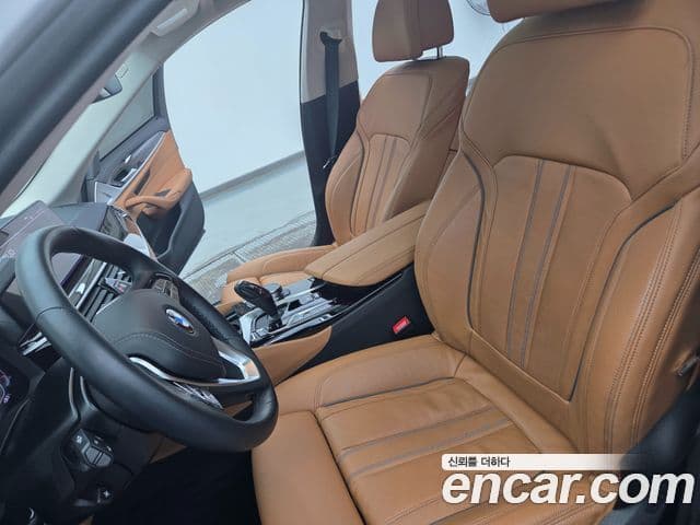BMW 5 Series 2023 — Şəkil 9/20