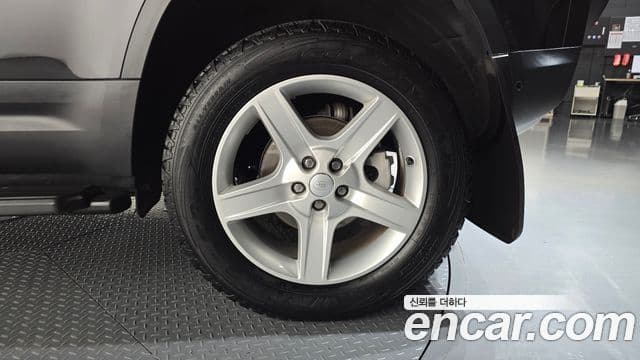 Land Rover Defender 2022 — Photo 20/35