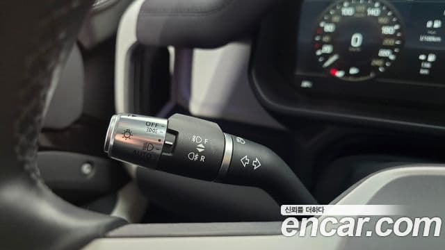 Land Rover Defender 2022 — Photo 15/35