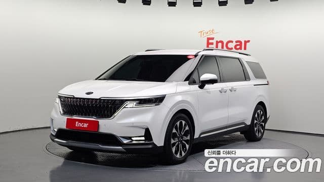 Kia Carnival 2021 — ფოტო 1/20