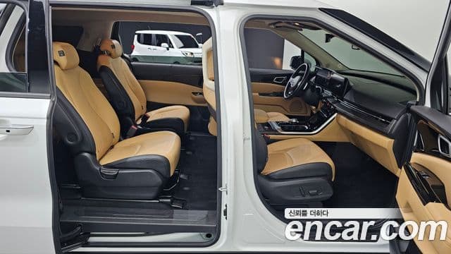 Kia Carnival 2021 — ფოტო 11/20