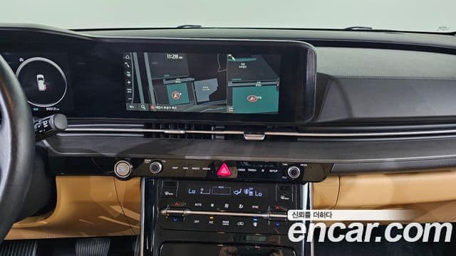 Kia Carnival 2021 — ფოტო 15/20