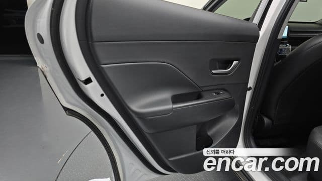 Hyundai Kona Hybrid 2023 — Photo 20/31