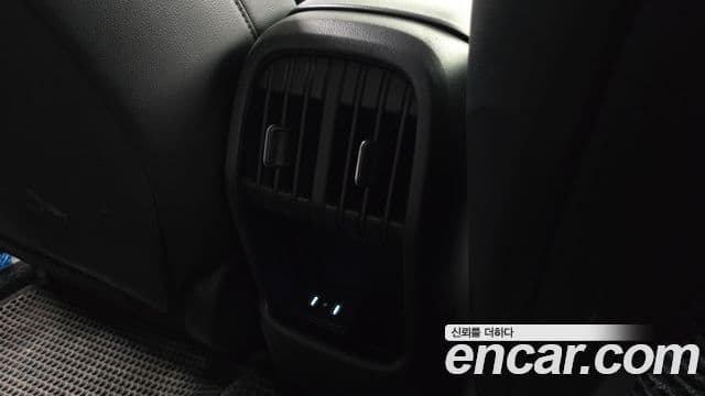 Hyundai Kona Hybrid 2023 — Photo 17/31
