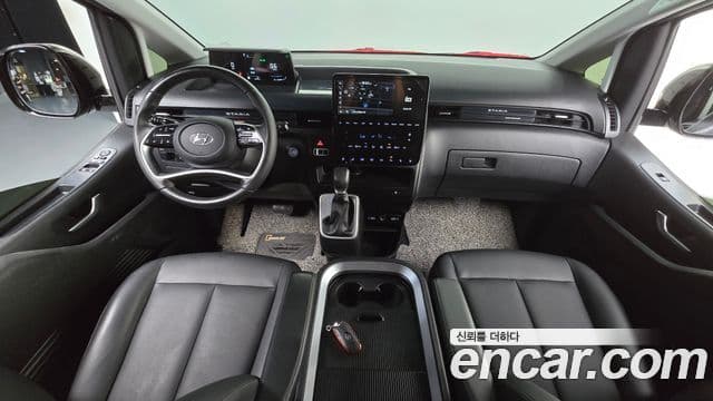 Hyundai Staria 2023 — ფოტო 7/20