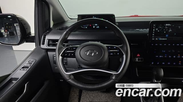 Hyundai Staria 2023 — ფოტო 12/20