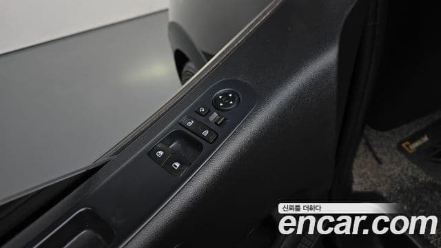 Hyundai Staria 2023 — ფოტო 15/20