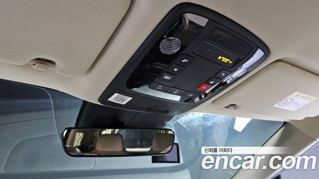 Kia Carnival 2022 — Фото 19/20