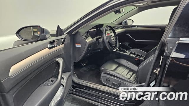 Volkswagen Arteon 2018 — ფოტო 10/20