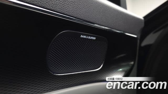 Genesis G90 2023 — ფოტო 14/40