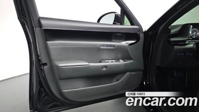 Genesis G90 2023 — ფოტო 29/40