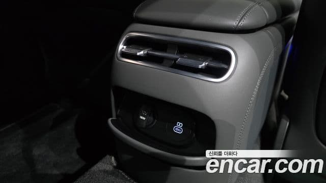Genesis G90 2023 — ფოტო 30/40