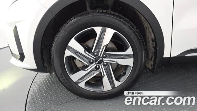 Kia Sorento 2023 — Фото 5/20