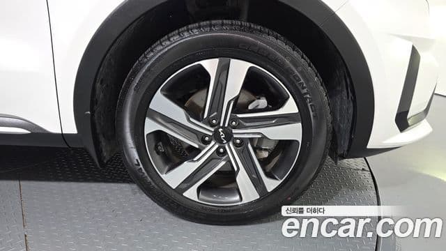 Kia Sorento 2023 — Photo 33/34