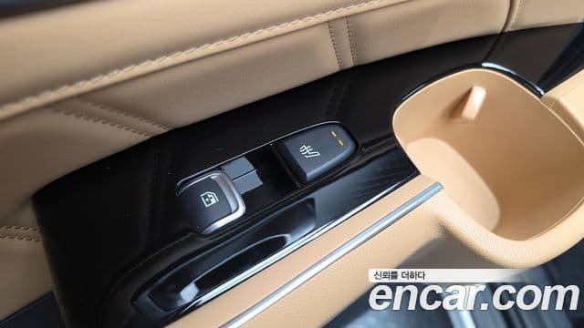 Kia Sorento 2023 — Photo 8/34