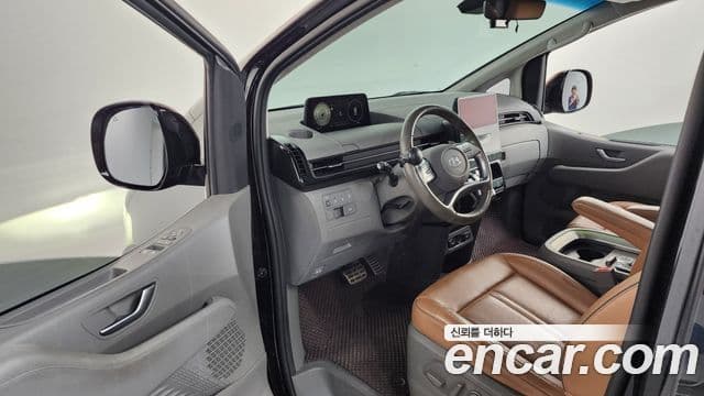 Hyundai Staria 2021 — Фото 10/20