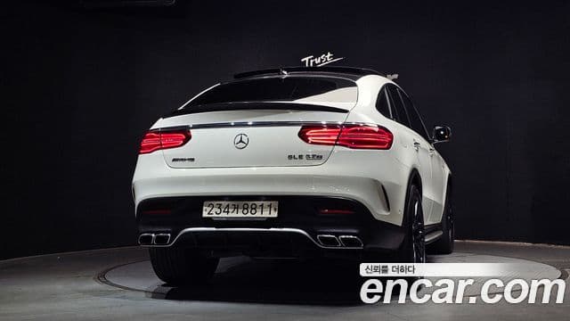 Mercedes-Benz GLE-Class 2018 — Şəkil 3/20