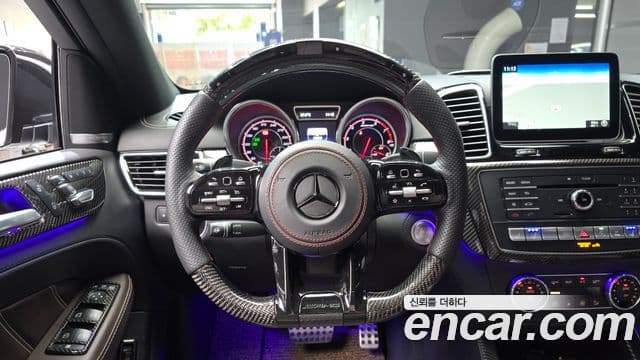 Mercedes-Benz GLE-Class 2018 — Şəkil 13/20