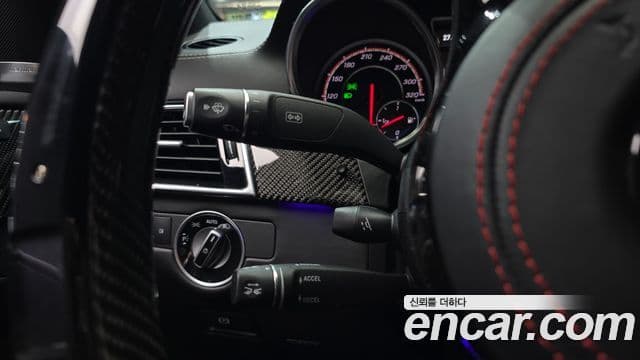 Mercedes-Benz GLE-Class 2018 — Şəkil 18/20