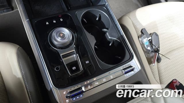 Kia Carnival 2025 — Şəkil 9/20