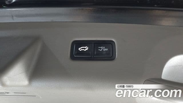 Kia Carnival 2025 — Şəkil 16/20