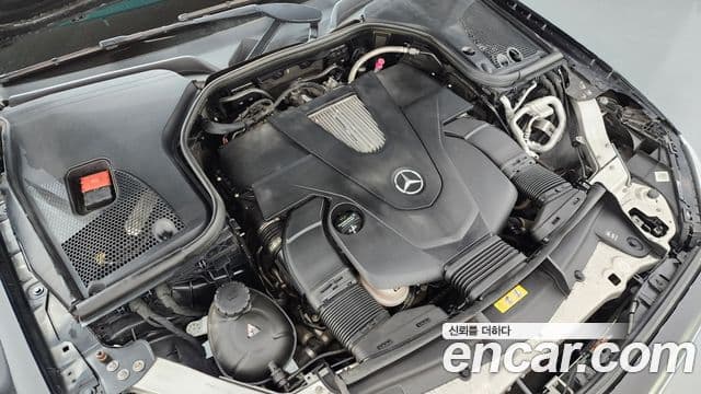 Mercedes-Benz E-Class 2019 — ფოტო 6/20