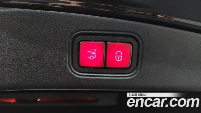 Mercedes-Benz E-Class 2019 — ფოტო 17/20