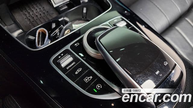 Mercedes-Benz E-Class 2019 — Photo 9/34
