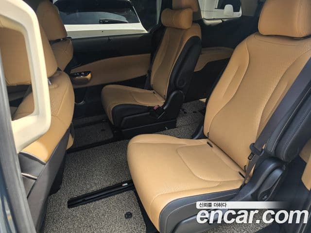 Kia Carnival 2022 — Şəkil 8/20