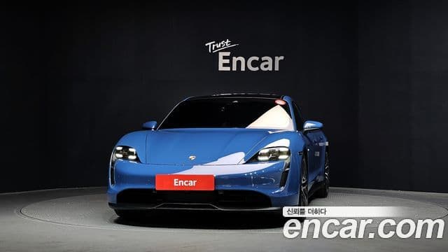 Porsche Taycan 2021 — ფოტო 20/36