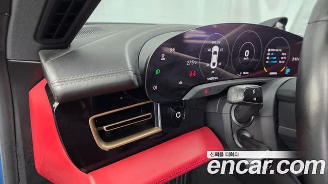 Porsche Taycan 2021 — ფოტო 4/36