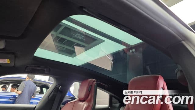 Porsche Taycan 2021 — ფოტო 24/36