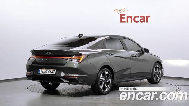 Hyundai Avante 2022 — Фото 1/20