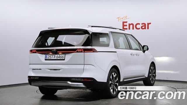 Kia Carnival 2020 — Фото 1/20