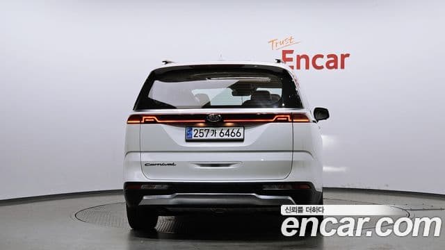 Kia Carnival 2020 — Фото 3/20