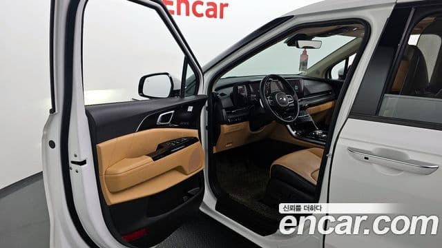 Kia Carnival 2020 — Фото 8/20