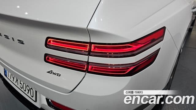 Genesis GV80 2022 — ფოტო 11/34