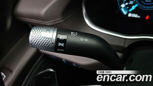 Genesis GV80 2022 — ფოტო 30/34