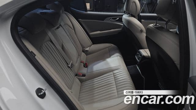 Genesis G70 2021 — ფოტო 11/20