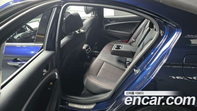 Genesis G70 2024 — ფოტო 17/32