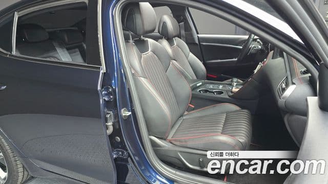 Genesis G70 2024 — ფოტო 13/32