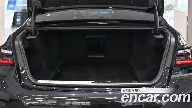 BMW 7 Series 2019 — ფოტო 6/20