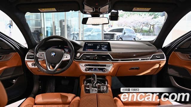 BMW 7 Series 2019 — ფოტო 7/20